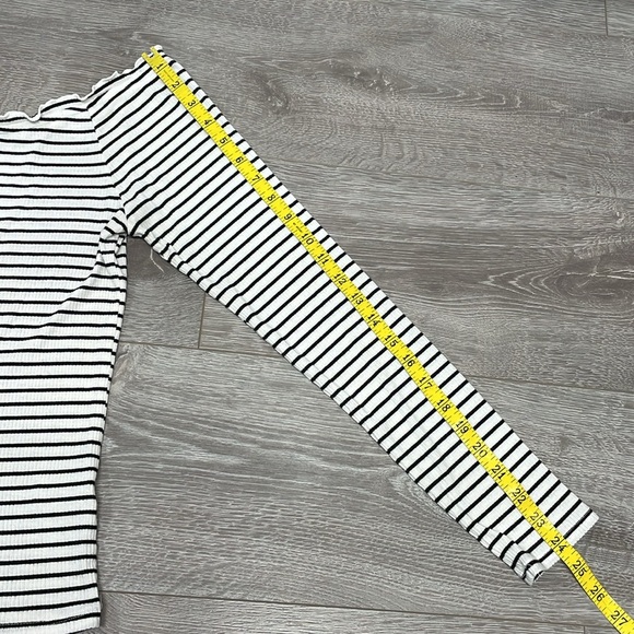 Aeropostale Long Sleeve Off The Shoulder Ribbed Knit Striped Top XL - Picture 9 of 15